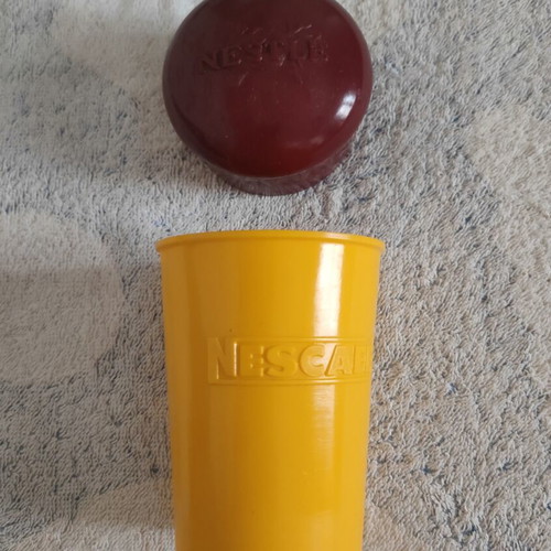 Nescafé vintage plastic shaker used