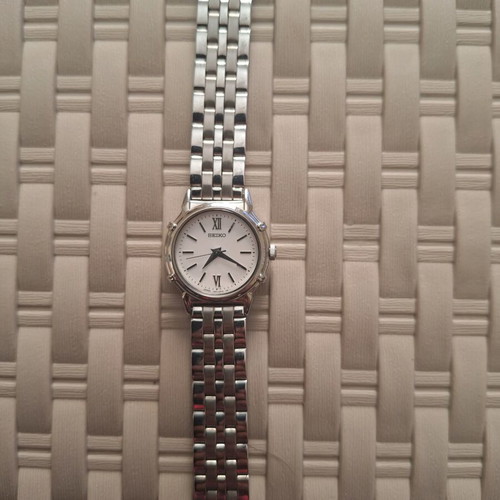Seiko women's watch like new