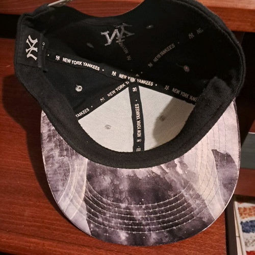 Men's hat used, black and gray