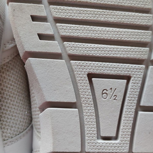 Medicus white sports shoes size 40 like new natural leather and textile