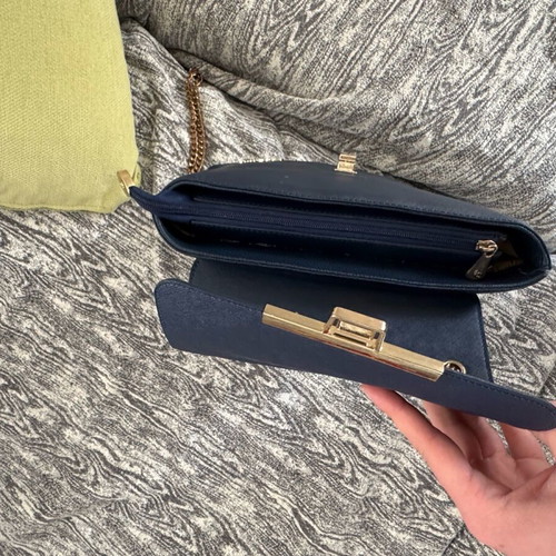 Elizabeth George shoulder bag like new, blue