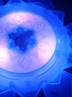 Παιχνίδι φωτεινό Frozen μεταχειρισμένο, σε καλή κατάσταση, λειτουργικό
