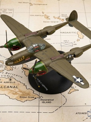 Lockheed P-38 Lightning 1:72 Die-Cast Model Like New