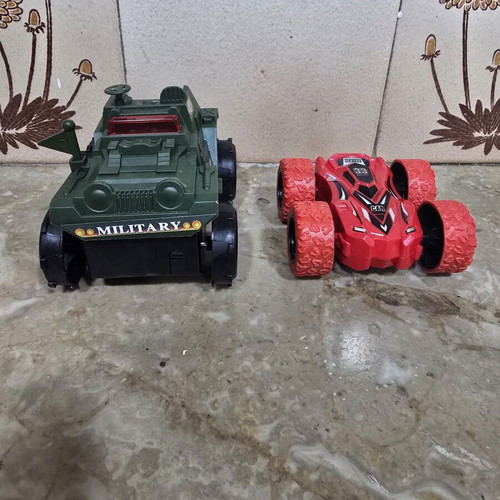 Toy set with battery military vehicle, Hot Wheels case with launcher & Rabbids figures