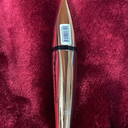 Aden Radiant and Max Factor makeup set new
