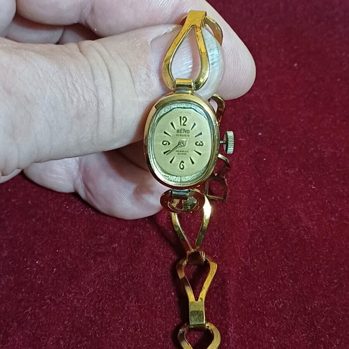 BENO mechanical wristwatch with bracelet, vintage