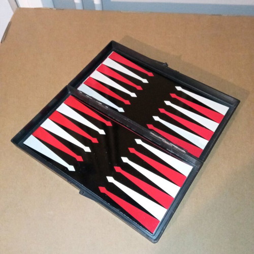 Mini magnetic chess and backgammon travel board