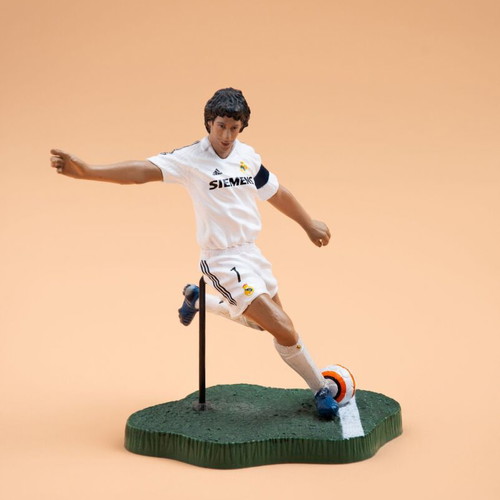 Raul 7 Real Madrid collectible figure