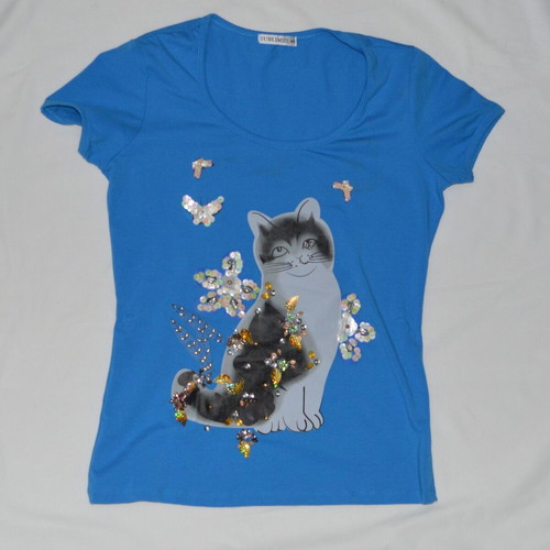 Sublimis bright blue cat graphic t-shirt new, sequin and bead embellished
