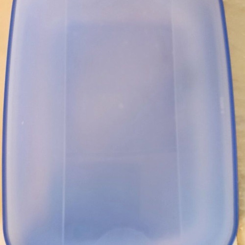Tupperware food bowl with lid 700ml like new