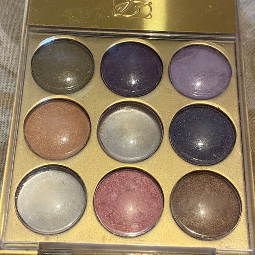 Estée Lauder Pure Color eyeshadow palette used with 7 shades