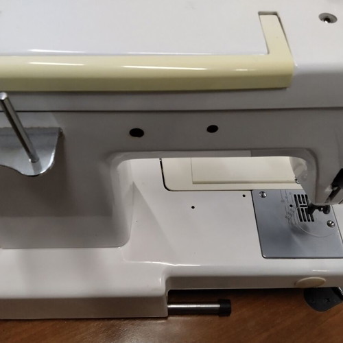 Diamantino sewing machine for embroidery used, fully functional