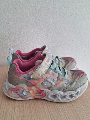 Skechers kids athletic shoes size 28 used with light-up soles