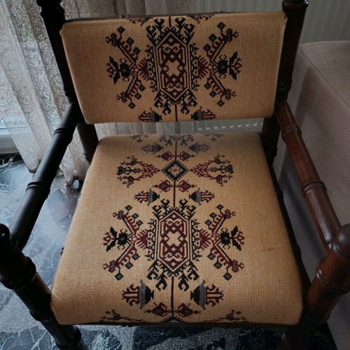 Furniture used, sofa and two armchairs in excellent condition