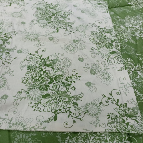 Double quilt new with 2 pillowcases, two-sided cotton satin
