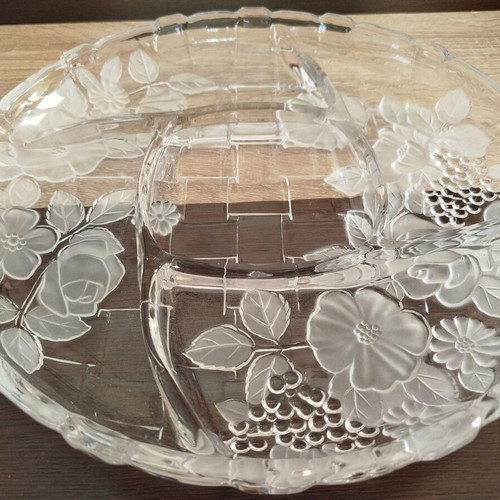 Serving platter for nuts like new, large embossed with 5 compartments