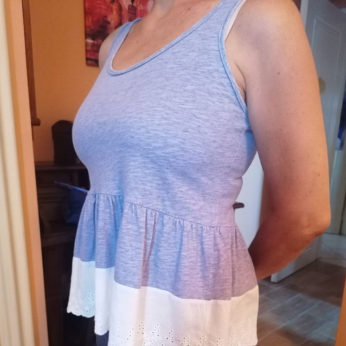 Viva top with lace trim like new, size S/M, white and blue