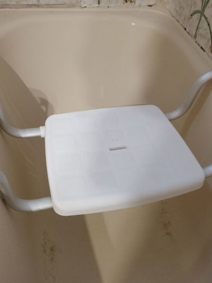 Mobiak Prime bath seat like new