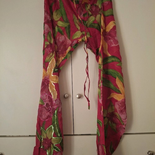 Women's beach wear pants like new, multicolored, size L
