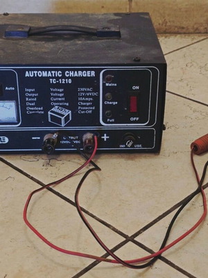Φορτιστής Μπαταριών Αυτοκινήτου 6V/12V με προβλημα