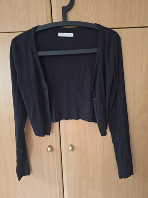 Pull & Bear crop cardigan black, size L, like new