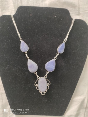 Handmade necklace with sapphire simulation, new, 43 cm chain