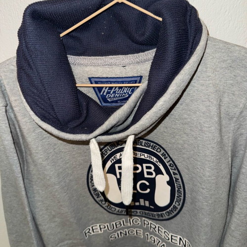 Men's gray Republic Presents hoodie with high neck, like new, size XL