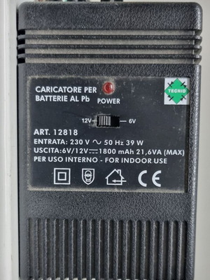 Φορτιστής μπαταριών μολύβδου (Pb) 6V/12V, 1800mAh, εσωτερικού χώρου