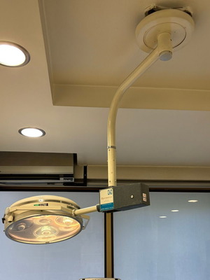 Surgical Light used