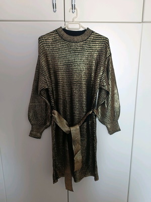 Dress with gold thread new, size M / 38 / 10