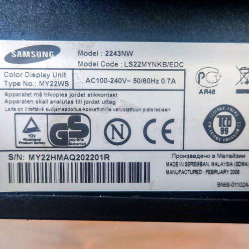 Samsung SyncMaster 2243NW 22-inch monitor like new, LCD with VGA