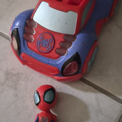 Spiderman toy vehicle with figure