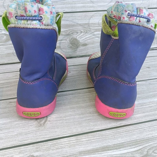 Keen boots like new, size 30, colorful