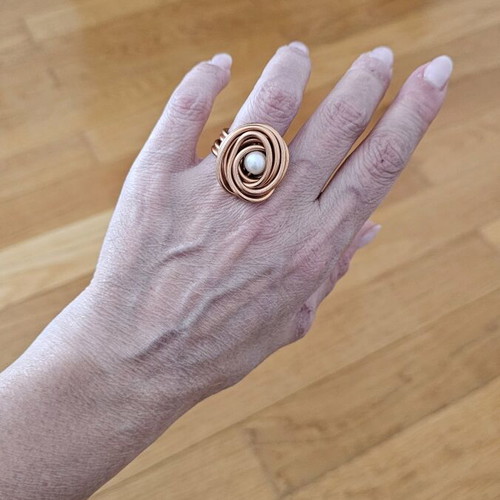 Oxette quartz watch used with bracelet and pink gold ring