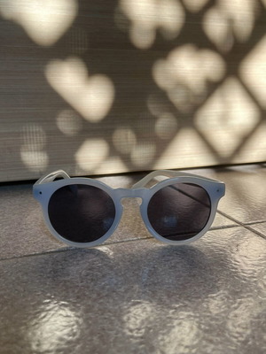 Acetate sunglasses blue used, Pull and Bear