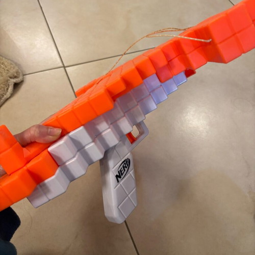 Nerf Minecraft Dart Blaster like new