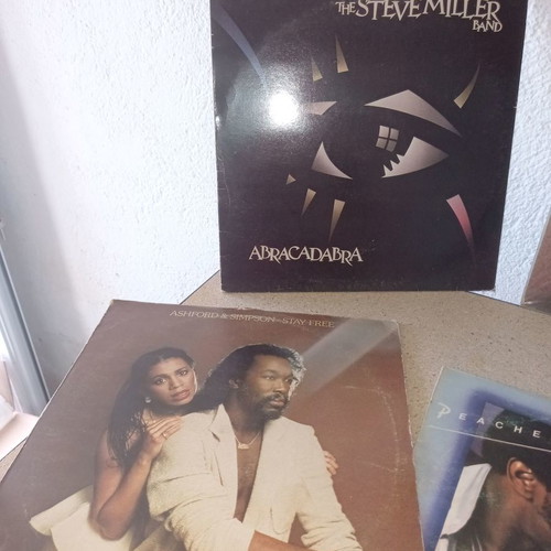 Collectible vinyl records used, pack of 20, Bob Dylan, Abba, Beatles