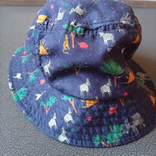 Children's hat size 52 like new, blue multicolor for 4 years old