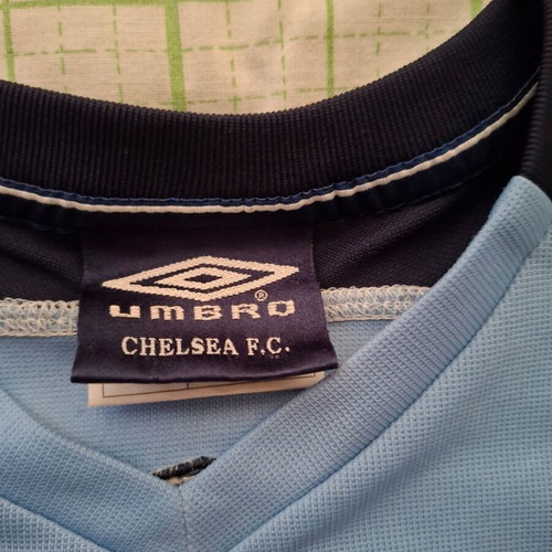 Chelsea Umbro Training Shirt 2002-03 size M good condition
