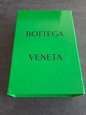 Bottega Veneta packaging box used, magnetic closure, 34x23x10 cm