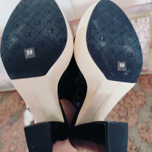 Gianna Kazakou peep toe sandals size 39, new, 12 cm heel, black and beige