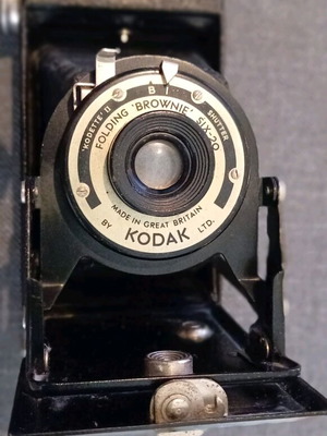 Φωτογραφική μηχανή Kodak Folding Brownie Six-20 μεταχειρισμένη, συλλεκτική