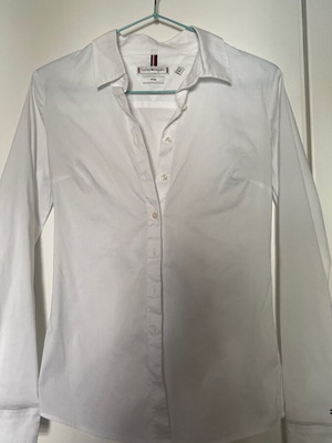 Tommy Hilfiger white shirt like new, slim fit