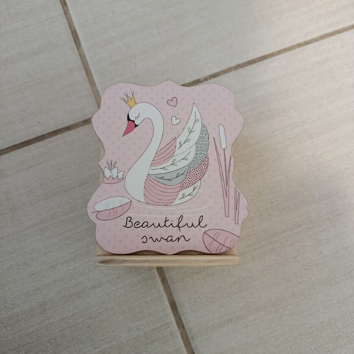 Wooden storage box with lid Beautiful Swan like new