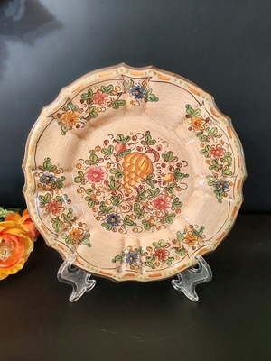 Gubbio Italy Hand Painted Ceramic Plate New