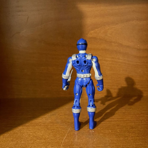 Power Rangers Blue Ranger action figure with weapon, Bandai 2005