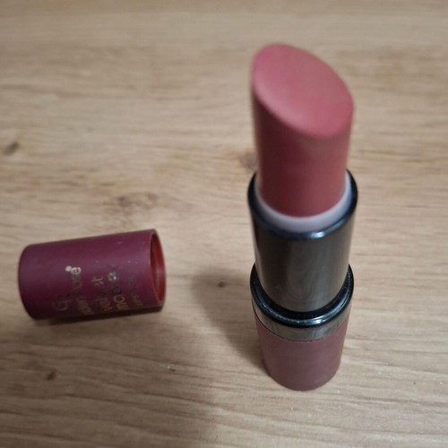 Lipstick number 12 from Golden Rose like new