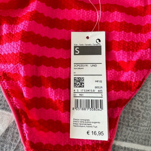 Benetton women's bikini bottom new, size S, red pink