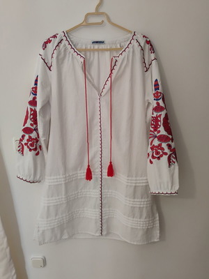 Axel dress like new, size XL