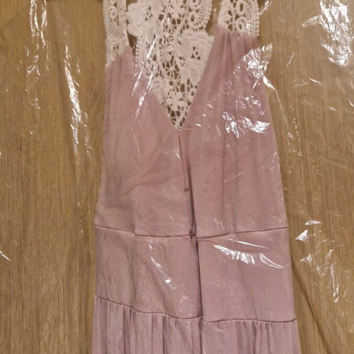 Maxi dress like new, rotten apple color, size M, guipure lace